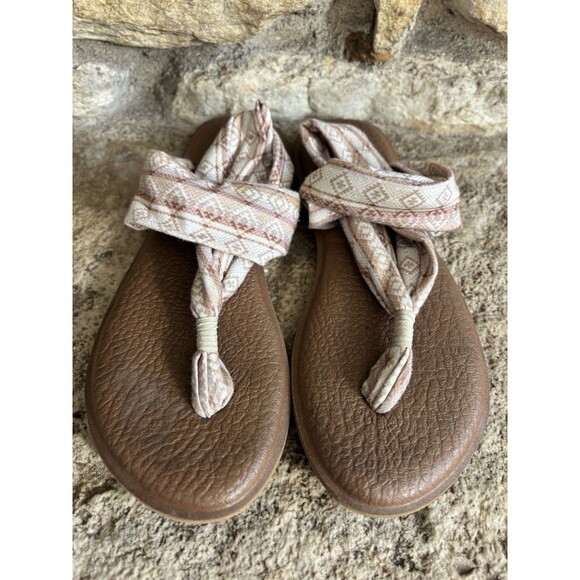 Lot of 3 SANUK Beige Aztec, SANUK Faux Suede, MINNETONKA Faux Suede Fringe Sz 7 - Picture 5 of 14